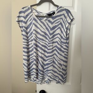 Tahari White and Gray Graphic Cap Sleeve Tee